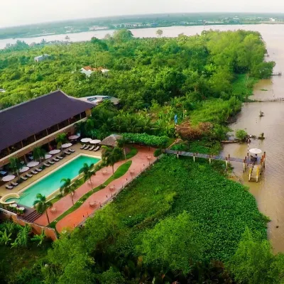 The Island Lodge Hotels near Thiên Toà Hoàng Đạo - Giáo hội Cao Đài Việt Nam