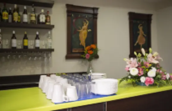 洛斯法羅樂思酒店