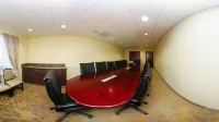 Comfort Inn & Suites Airport Convention Center