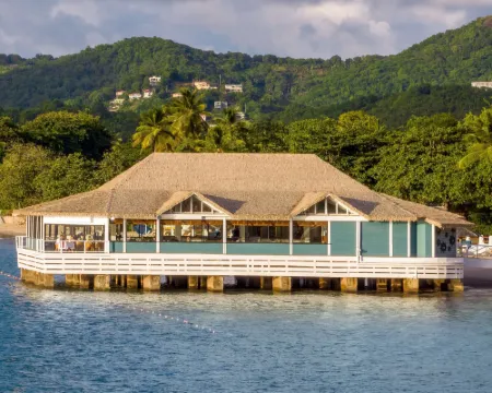 Sandals Halcyon Beach All Inclusive - Couples Only Hotels in Choc