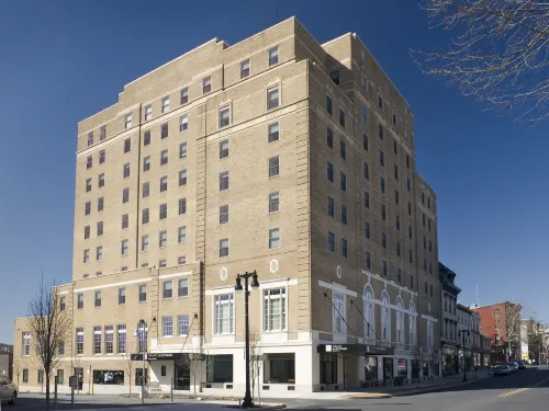 Grand Eastonian Hotel & Suites Easton Hotels in Belvidere