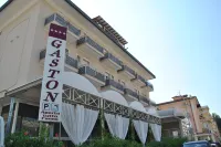 Hotel Gaston Отели рядом с достопримечательностью «Монументальное кладбище Римини»