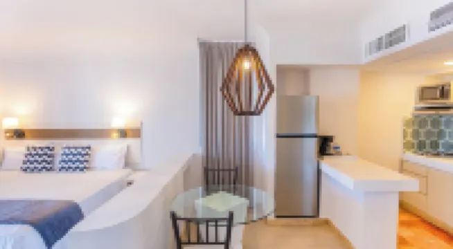 루나 팰리스 호텔 & 스위트