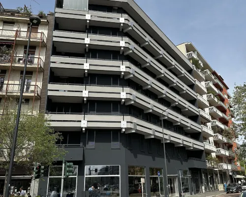 Admiral Hotel Hotels near Allianz Tower