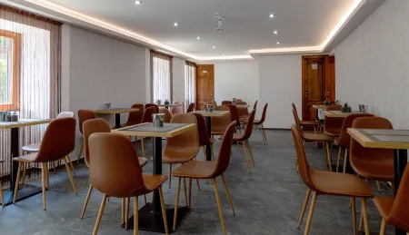 Vén Diófa De Lux Panzió