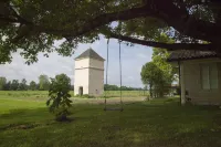 Chambres d'Hôtes Château Pierre de Montignac Hotels in Civrac-en-Médoc