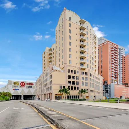 Dadeland Towers by Miami Vacations