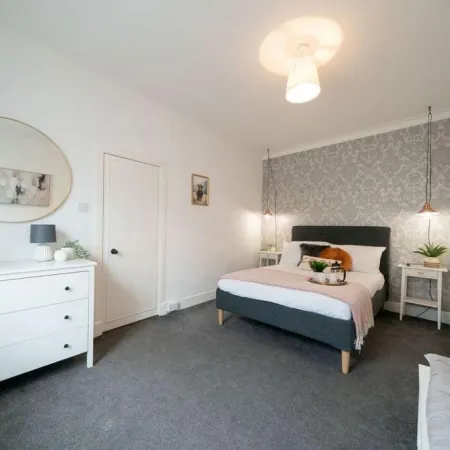Coorie by the Coast, Direct Beach Access Getaway - Arbroath
