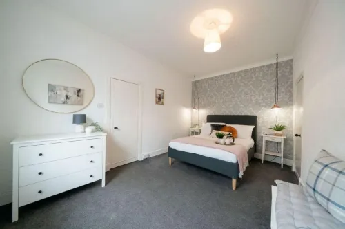 Coorie by the Coast, Direct Beach Access Getaway - Arbroath - Homestays