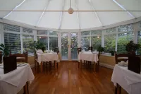 Brook Manor Lodge Hotels in Trá Lí