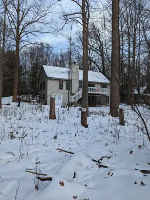 Book for the Fall-Winter Season Now! Discounted Rates! -Pet-Friendly.