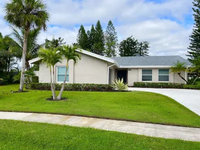 Elegant pool home in Prime Equestrian area Hotels near Orthopedic Center of Palm Beach County