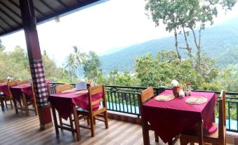 Aris Homestay and Warung Made