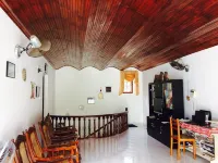 New White House Hotels in Aluthgama