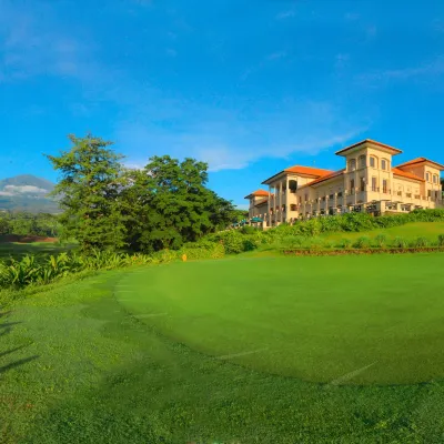 Finna Golf & Country Club Hotels near Putuk Truno Waterfall
