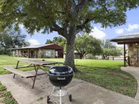 Thunderbird Resort & Event Center Hotels in Burnet County