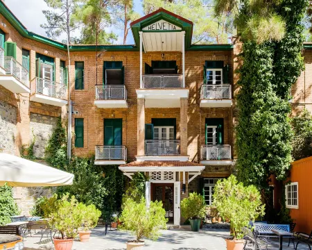 New Helvetia Historic Hotel Отели рядом с достопримечательностью «Platres Chocolate Workshop»