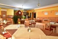 Golf & Thermenland Sonnenpension Frühstückshotel Burgauberg Stegersbach - Завтрак