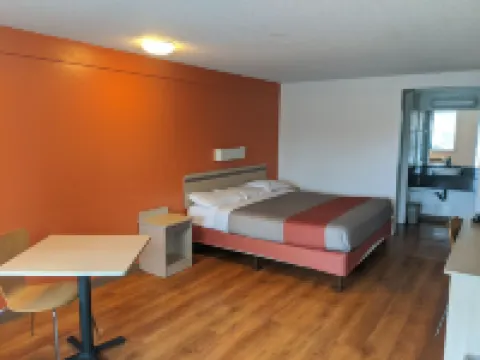 Rodeway Inn Hotels in Logan Township