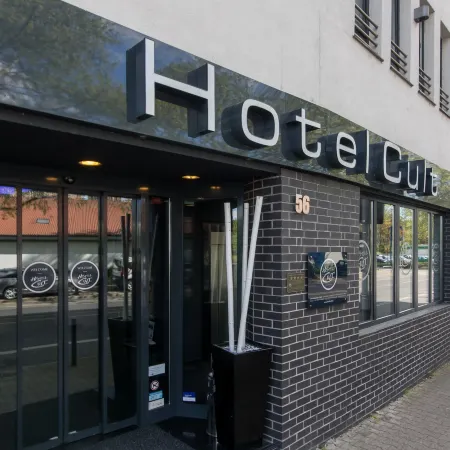 Hotel Cult Frankfurt City Отели рядом с достопримечательностью «Заксенхаузен»