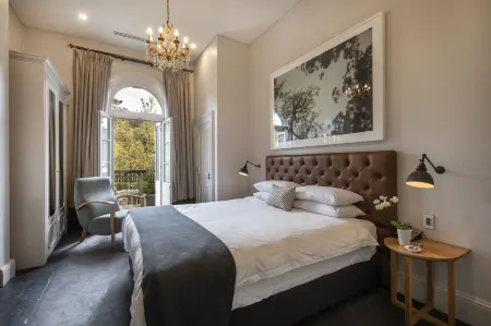 The Crafers Hotel Отели в г. Clarendon