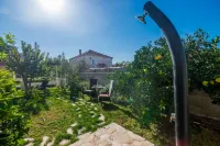 Apartments Kristić Отели в г. Комолац