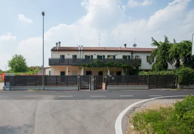Gate To Verona Hotels in 