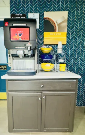 Motel 6 McGraw, NY - Cortland