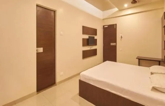 庫魯施納旅館酒店