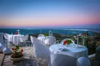 Happy Cretan Suites - parking
