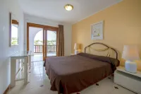 Camel's Spring Club - 2-Star