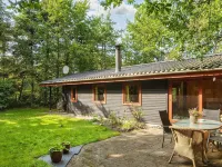 在烏爾夫堡附近帶陽光房的復古度假屋