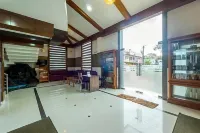 โรงแรม มาดิเคริ ฮีริเทจ - พร้อมอาหารเช้า