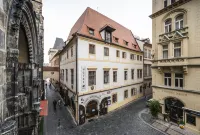 Hotel Cerny Slon Hotels in der Nähe von Prager Rathaus mit astronomischer Uhr