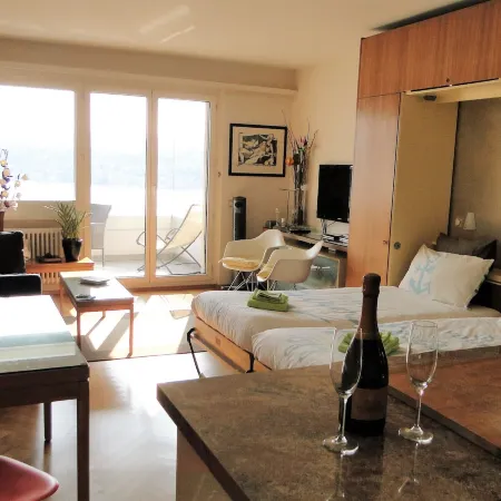 Breathtaking View for a Romantic Stay