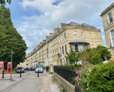 Grosvenor Apartments in Bath - Great for Families, Groups, Couples, 80 sq m, Parking