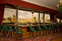 Longstreet Inn & Casino - bar