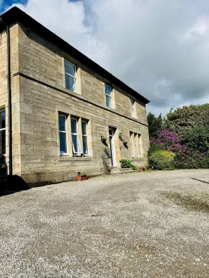 Springfield Guest House Hotels in Tain