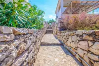 Hilltop Residences
