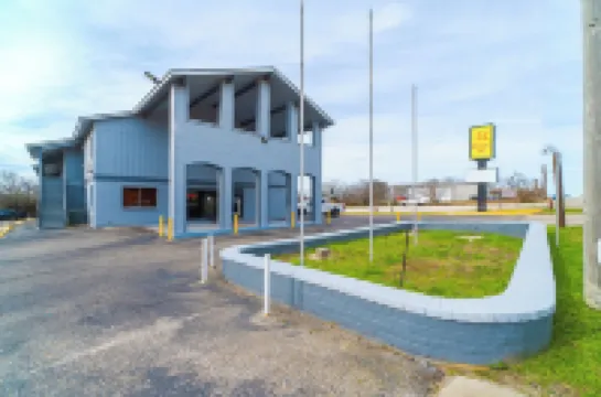 Regency Inn Three Rivers I-37 Hotels in Live Oak County