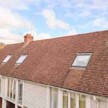 Host & Stay - Queen's Corner Others