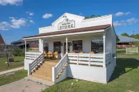 Cedar Break at Howard Ranch Hotels in Hays County