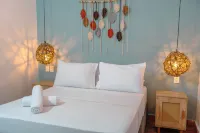 Traveler Hostel Отели в г. 