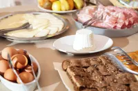 Hotel Parco dei Pini - 100mt Dal Mare - sarapan