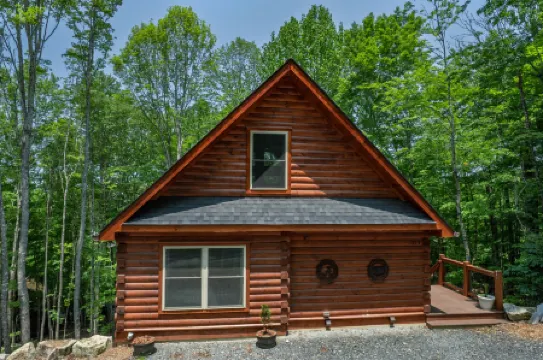 Cozy Cabin with Fire Pit and Electric Fireplace - Delightful Mountain Retreat