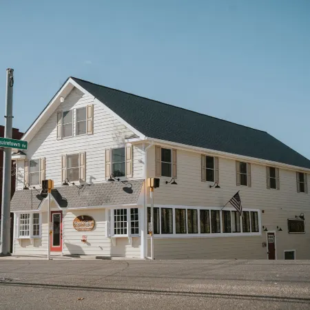 Hampton Bays Hotel on Main