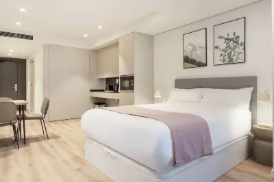 Limehome Madrid Calle de Juan Hurtado de Mendoza Hotel a 