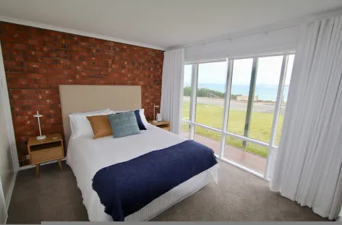 Southern Sands' Beachfront Apartment