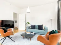 Sanders Leaves - Pleasant Four-Bedroom Apartment in Downtown Copenhagen Hotel a 