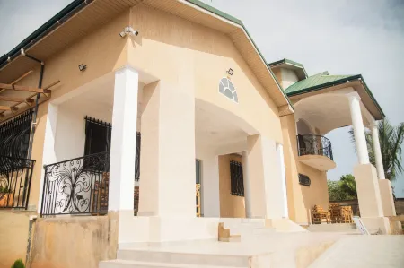 Pito Guest House Отели рядом с достопримечательностью «Сан-Жоржи-да-Мина»